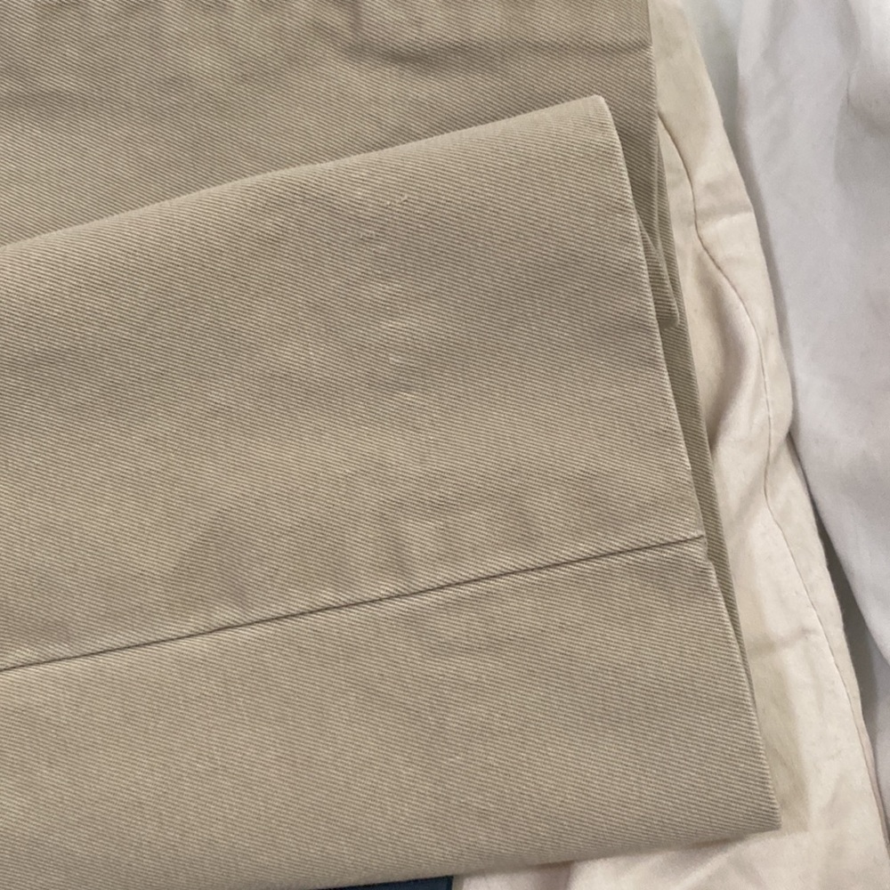 Classic Fit - EUC Vineyard Vines Khaki Pants (35x28) - Picture 5 of 5